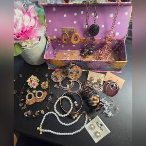 Not So Mystery Jewelry Lot-Floral Storage Box-Pearls, Brown and Rose Gold Pieces